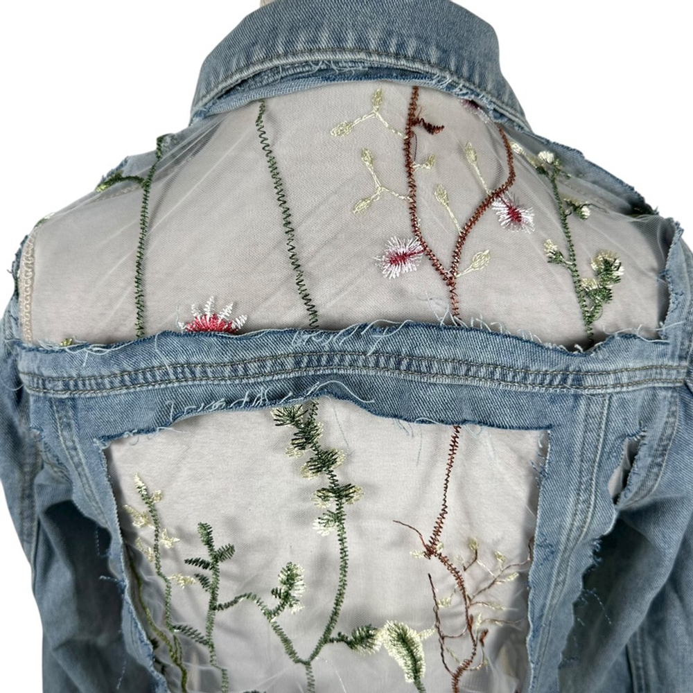 Davi & Dani Embroidery Mesh Jean Jacket Floral Light Wash Boho Womens Size S - Picture 8 of 14
